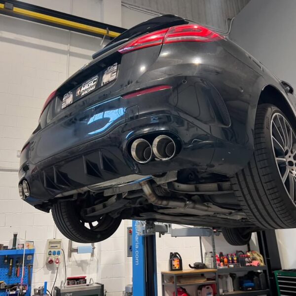 Línea escape INOX 304 MERCEDES A35 AMG